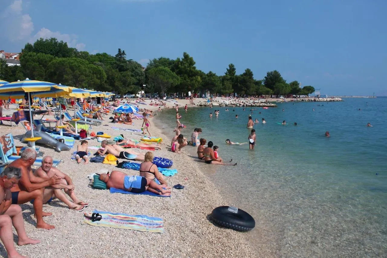Apartments With A Parking Space Dramalj, Crikvenica - 18709  Dramalj