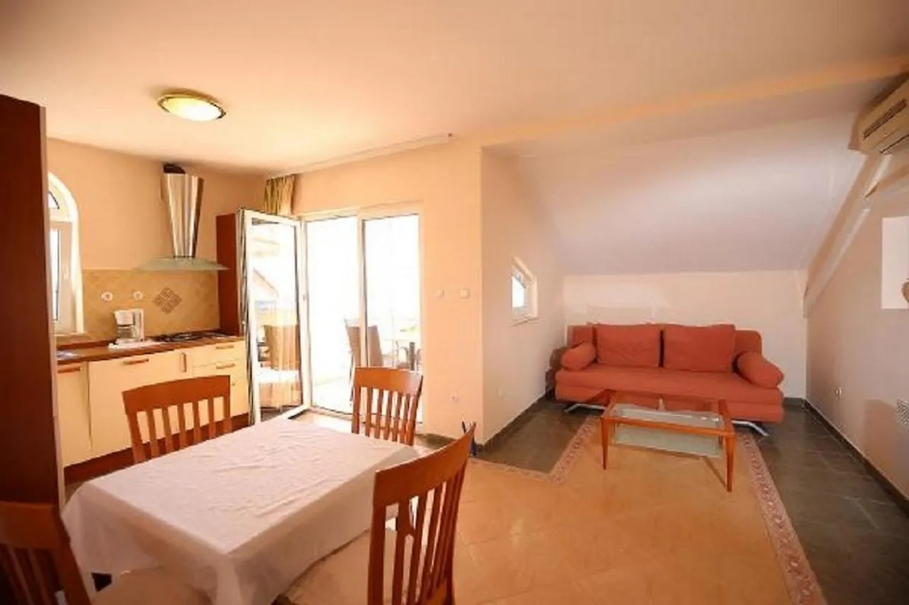 Apartments With A Parking Space Dramalj, Crikvenica - 18709 Dramalj